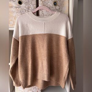 Vince Camuto White and Camel Oversized Crew Neck Sweater